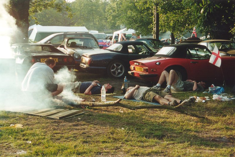 Things not to do with a burning log at Le Mans