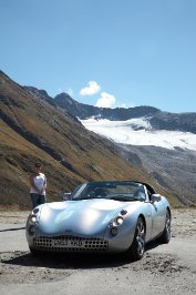 IMG_0356 Nina, Tuscan and glacier