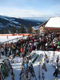 IMG_1568 A bar so successful and busy they can close at 7 every night!