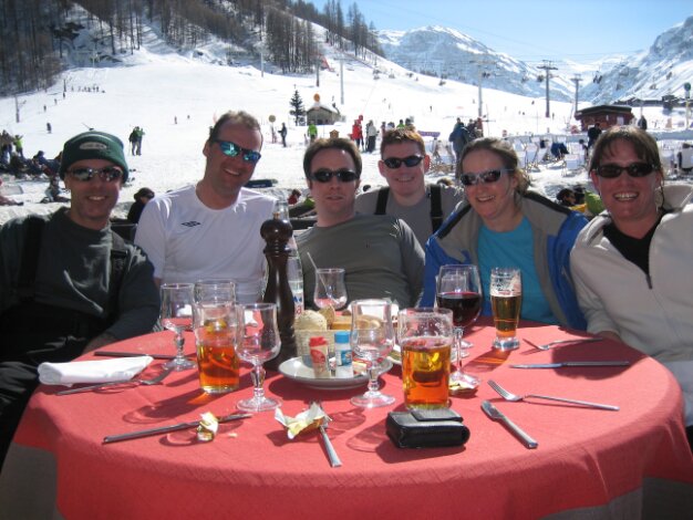 Val d'Isere 2007 Ongar on Ice is back, with a new cast, and some old faces!